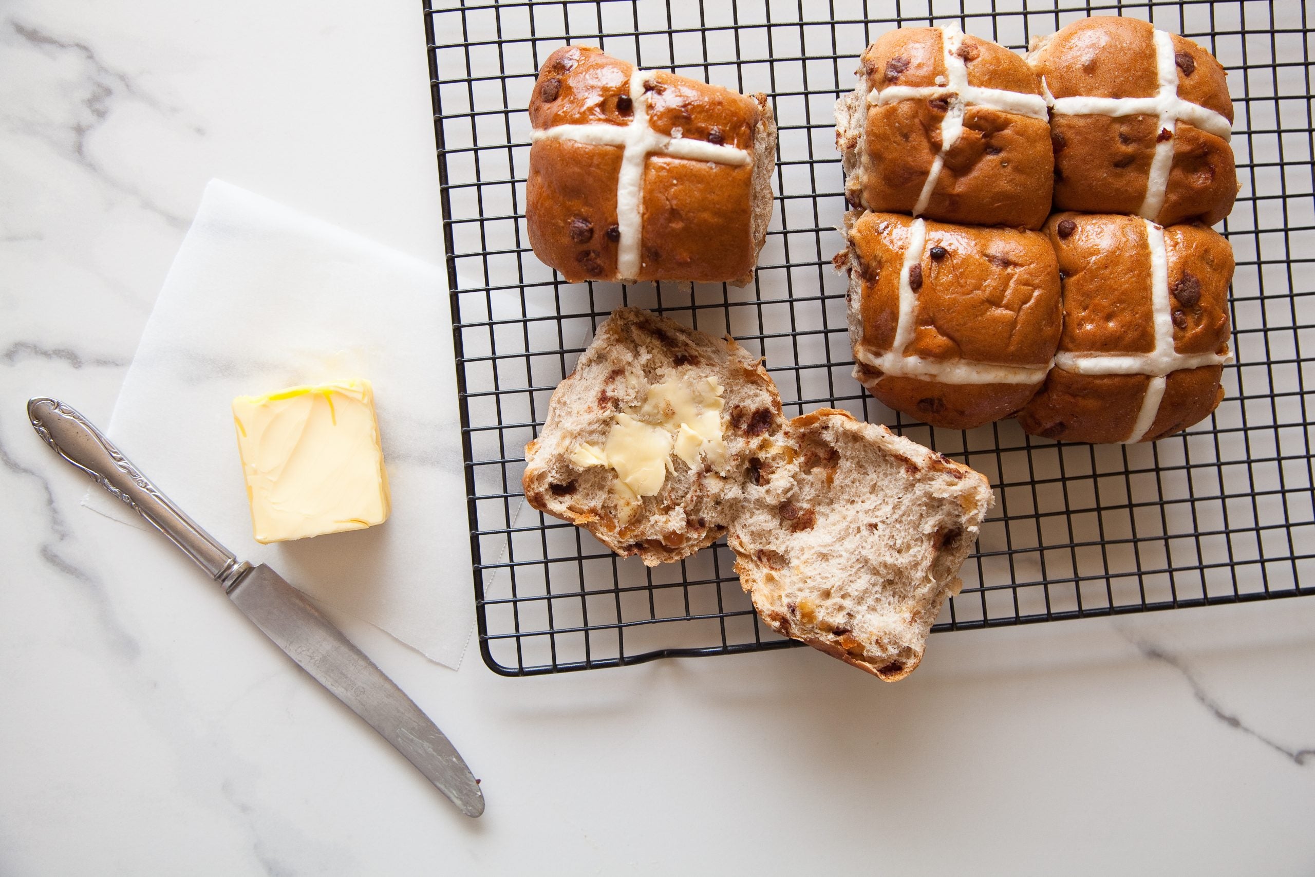 Native Ingredient Hot Cross Buns